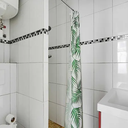 Apartment A Parisian Experience For 2 - Place De Clichy Paris