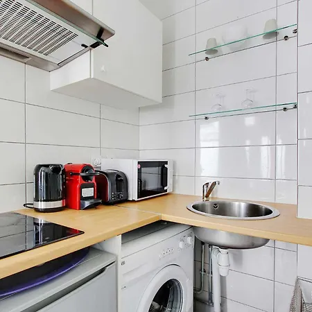 Apartment A Parisian Experience For 2 - Place De Clichy