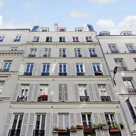 Apartment A Parisian Experience For 2 - Place De Clichy *