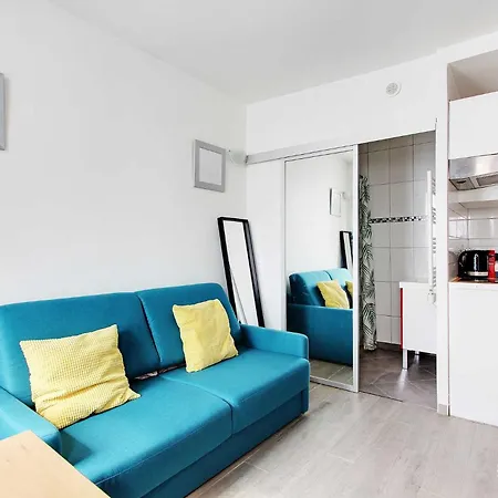 A Parisian Experience For 2 - Place De Clichy Апартаменты *